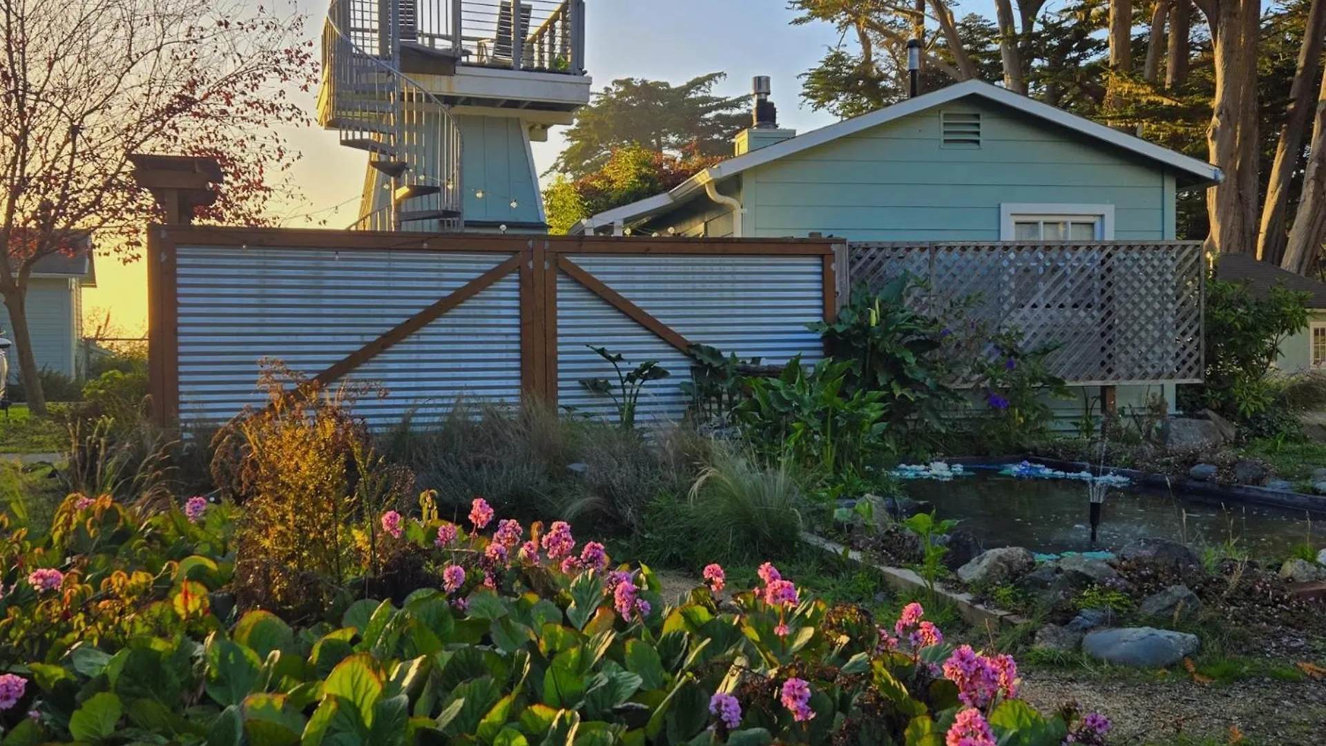 2 Couple Hotels Near Russian Gulch State Park Worth Booking